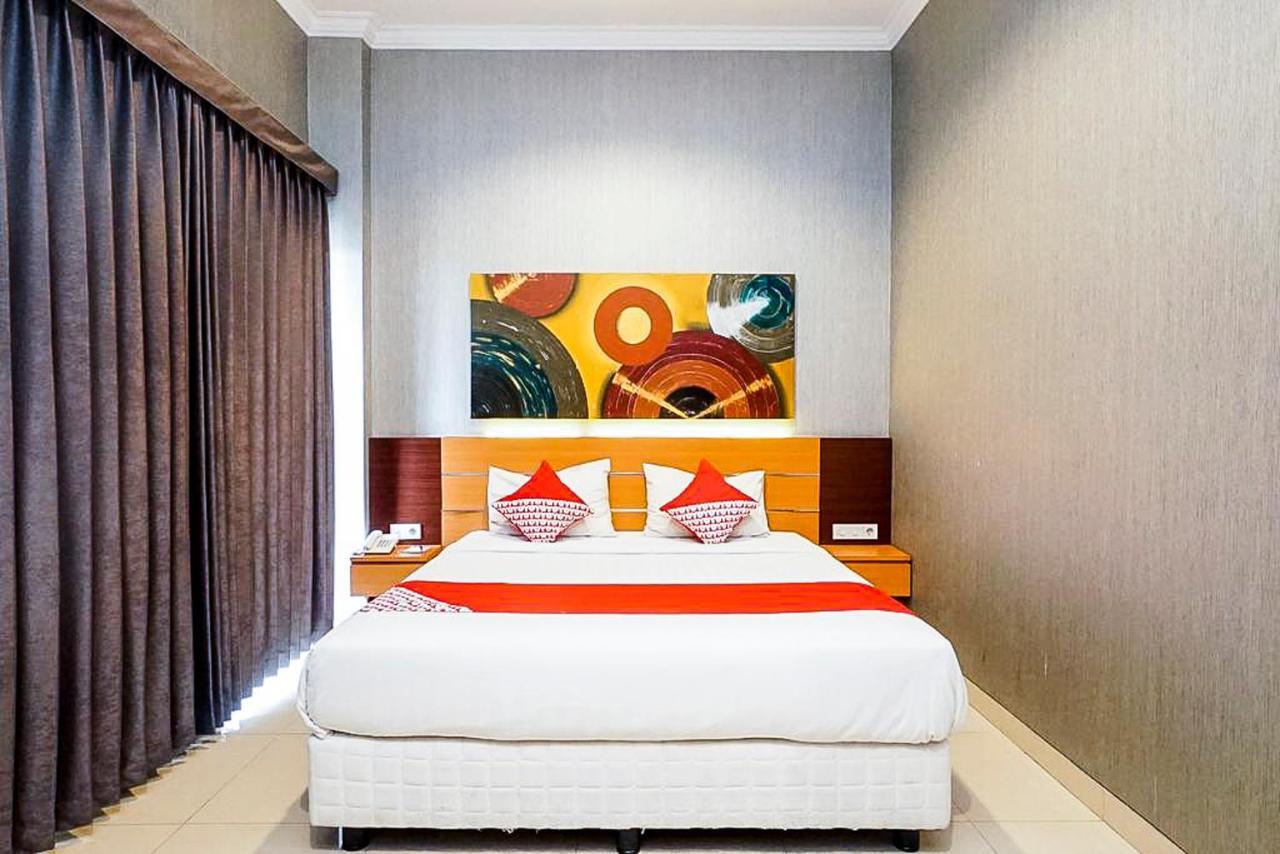 Oyo 289 Hotel Dalwa Syariah Pasuruan Exterior photo