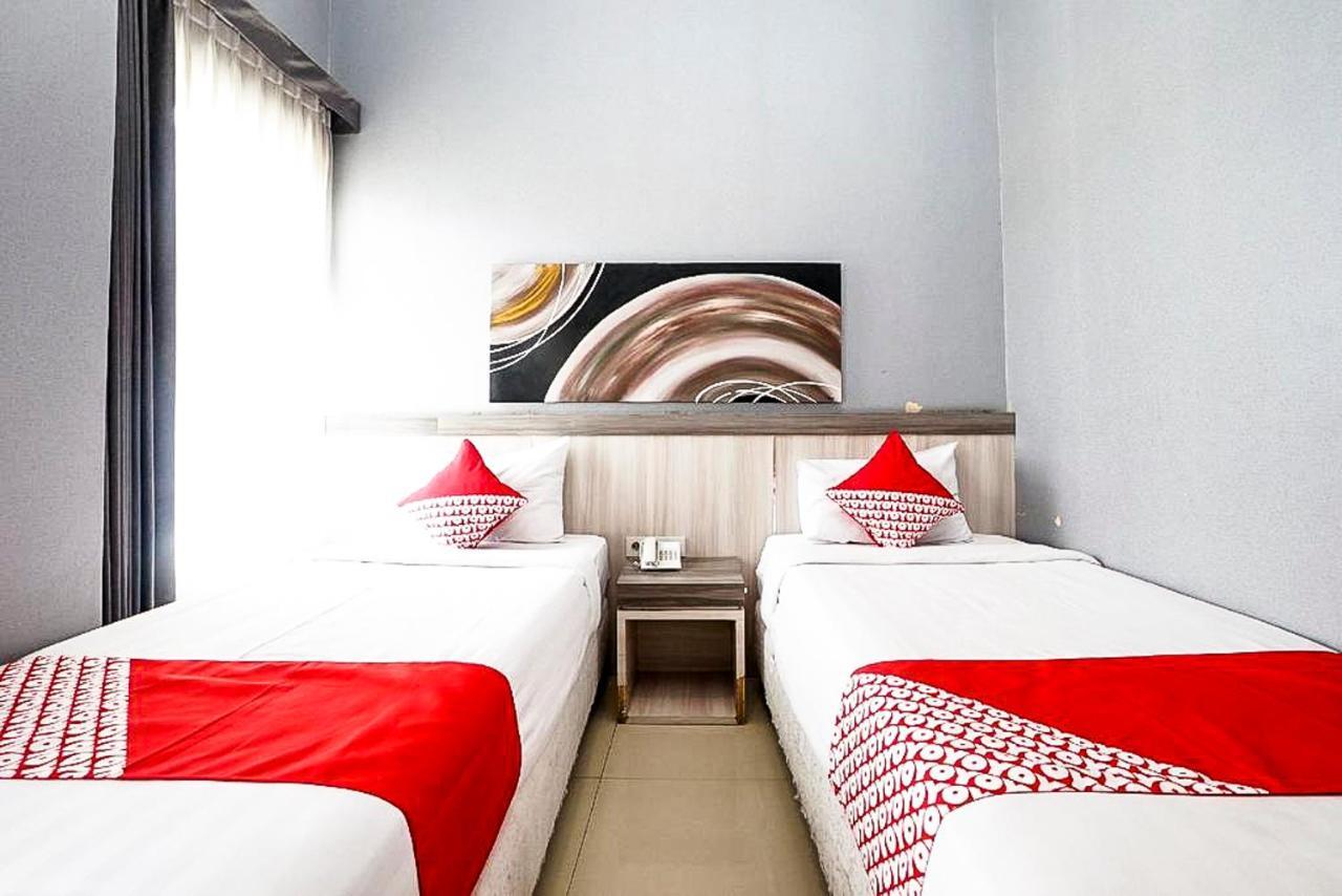 Oyo 289 Hotel Dalwa Syariah Pasuruan Exterior photo