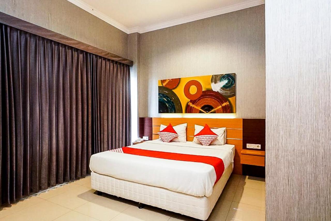 Oyo 289 Hotel Dalwa Syariah Pasuruan Exterior photo